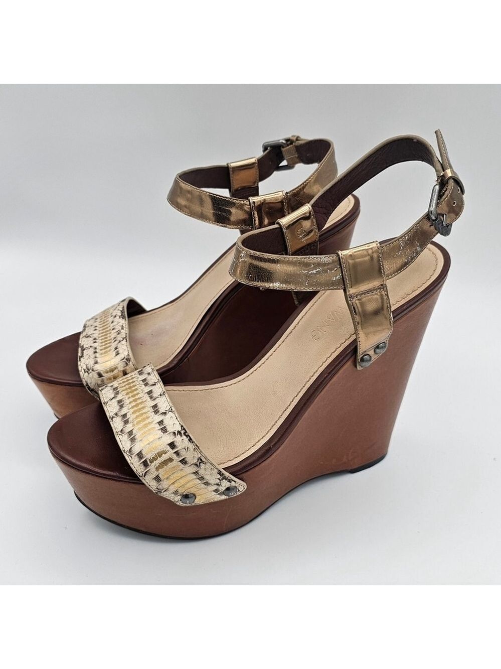 Vera Wang Lavender Jamaya Metallic Snake Wedge Sandals 10 - Picture 2 of 16
